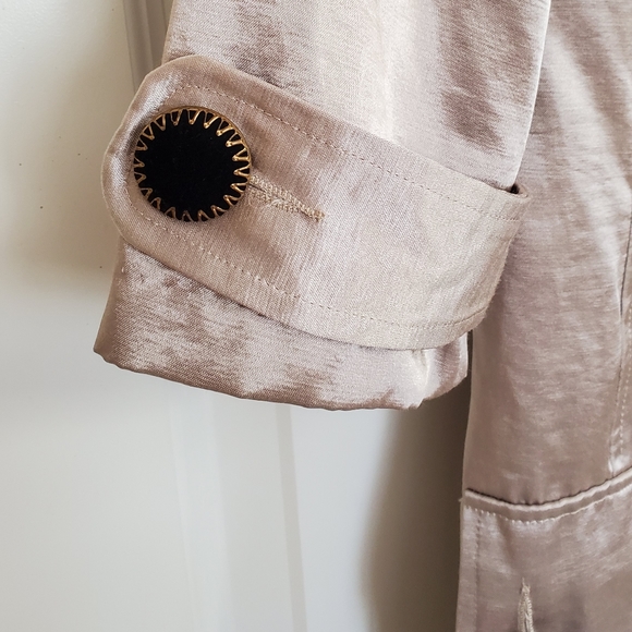 Metallic 3/4 sleeve trench velvet buttons - Picture 6 of 12